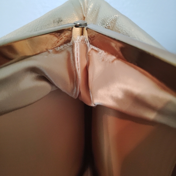 Gold clutch purse clasp closure - Picture 9 of 16